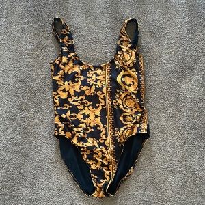 One piece bathing suit